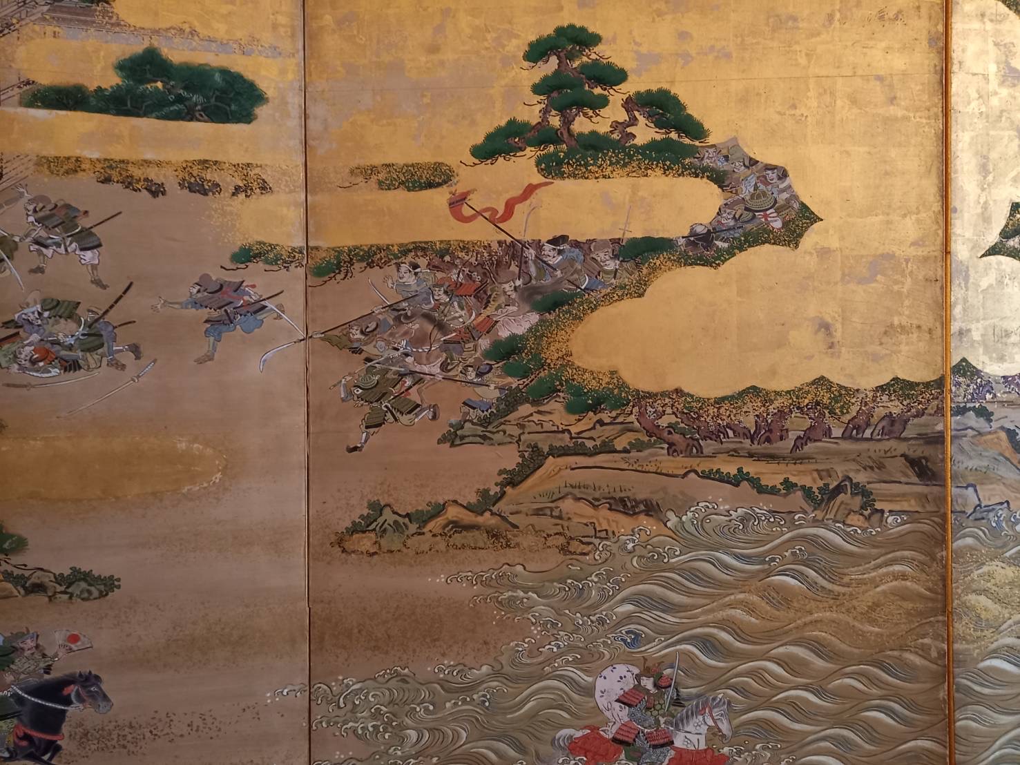 アンティーク　古美術　屏風　井峰銘 プラダ財団による展覧会「PARAVENTI: KEIICHI TANAAMI - パラ